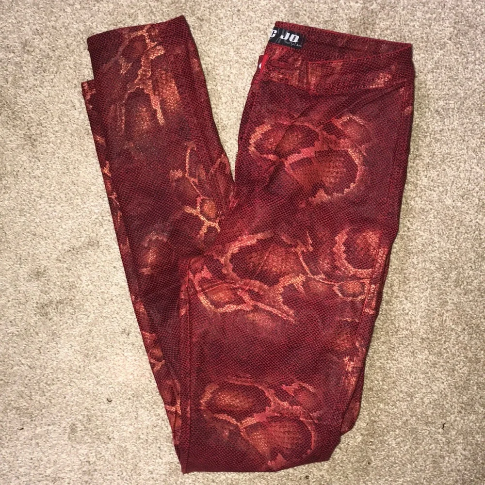 Stretchy pants - Picture 1 of 1